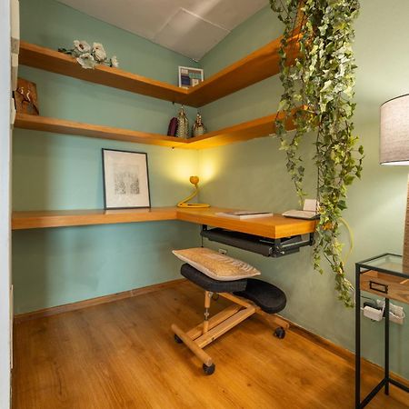 Via Cimabue 8B - Florence Charming Apartments - Metropolitan Loft In Florence - 20 Minute Walk To City Center - Excellent Base For Exploring - Less Than 5 Minute Walk To The Supermarket - Amazing Bakery On The Corner エクステリア 写真