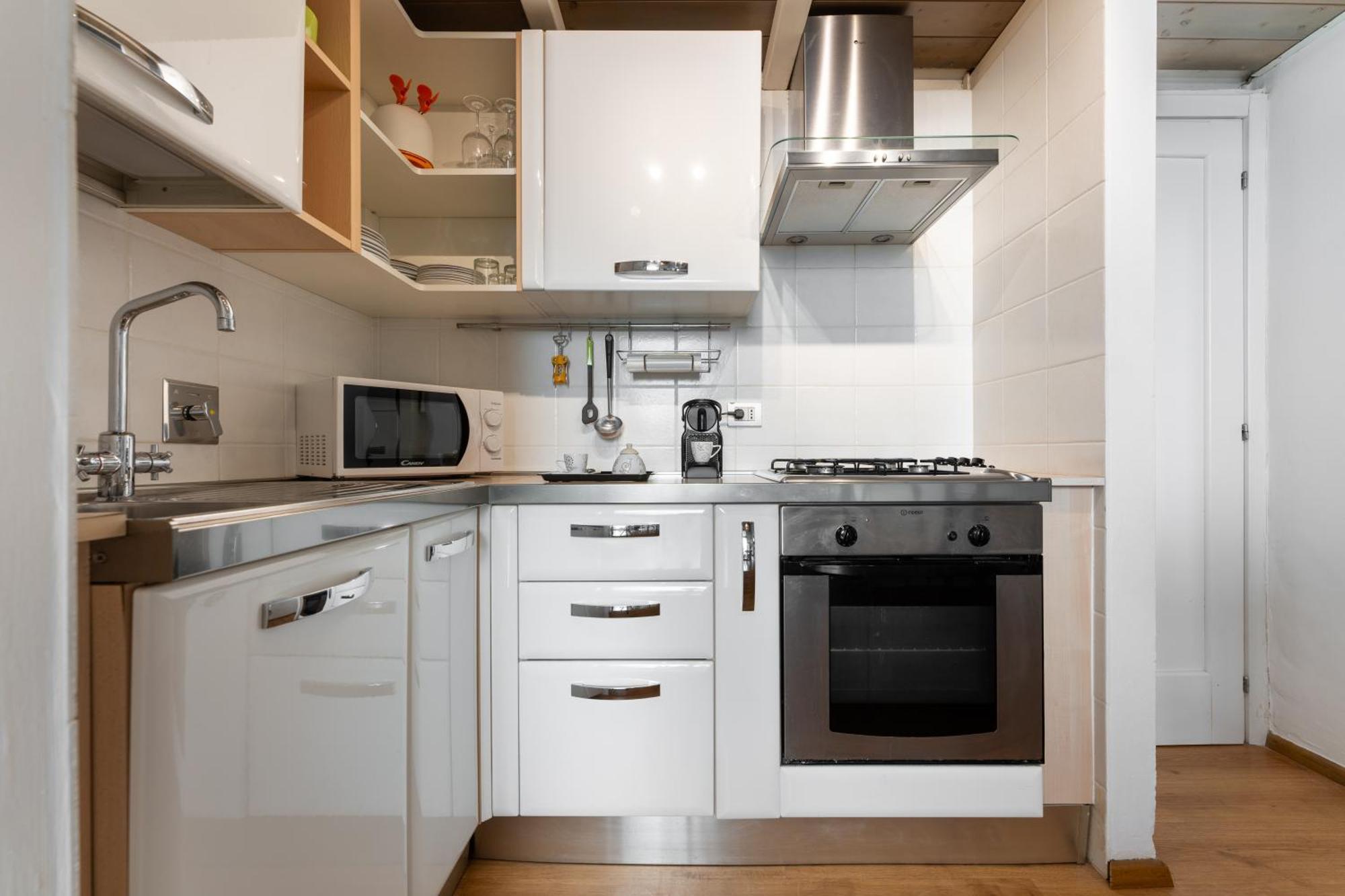 Via Cimabue 8B - Florence Charming Apartments - Metropolitan Loft In Florence - 20 Minute Walk To City Center - Excellent Base For Exploring - Less Than 5 Minute Walk To The Supermarket - Amazing Bakery On The Corner エクステリア 写真