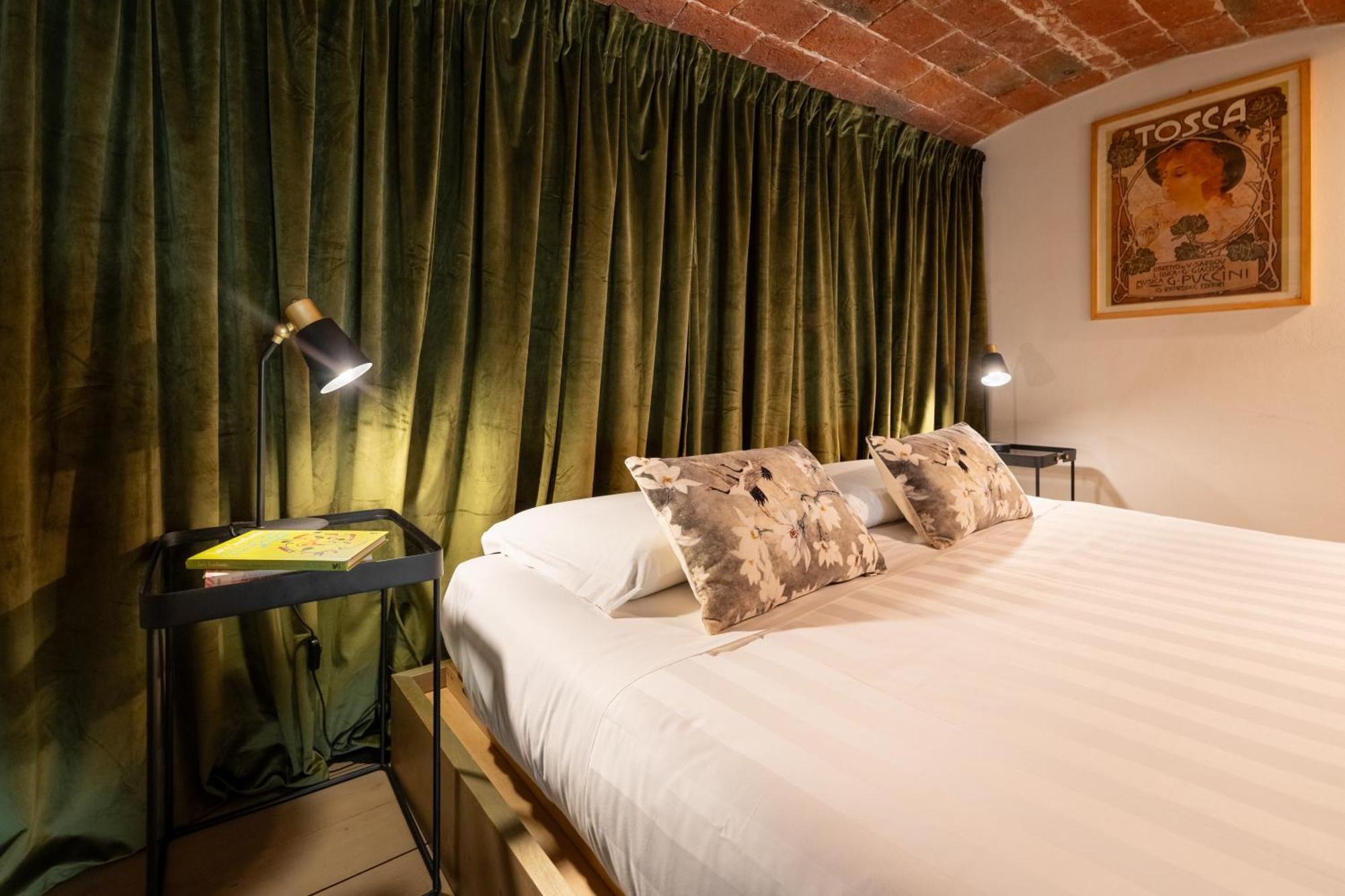 Via Cimabue 8B - Florence Charming Apartments - Metropolitan Loft In Florence - 20 Minute Walk To City Center - Excellent Base For Exploring - Less Than 5 Minute Walk To The Supermarket - Amazing Bakery On The Corner エクステリア 写真