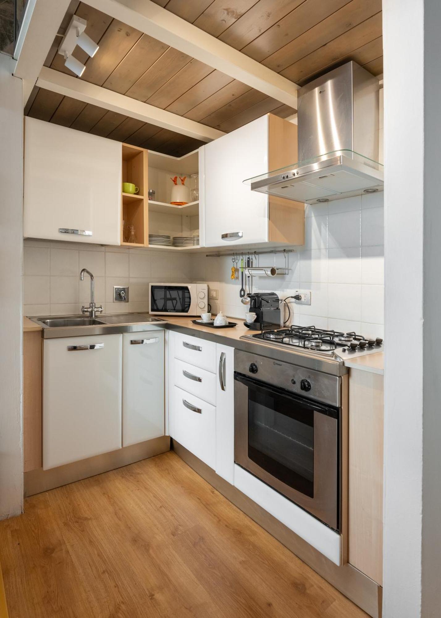 Via Cimabue 8B - Florence Charming Apartments - Metropolitan Loft In Florence - 20 Minute Walk To City Center - Excellent Base For Exploring - Less Than 5 Minute Walk To The Supermarket - Amazing Bakery On The Corner エクステリア 写真